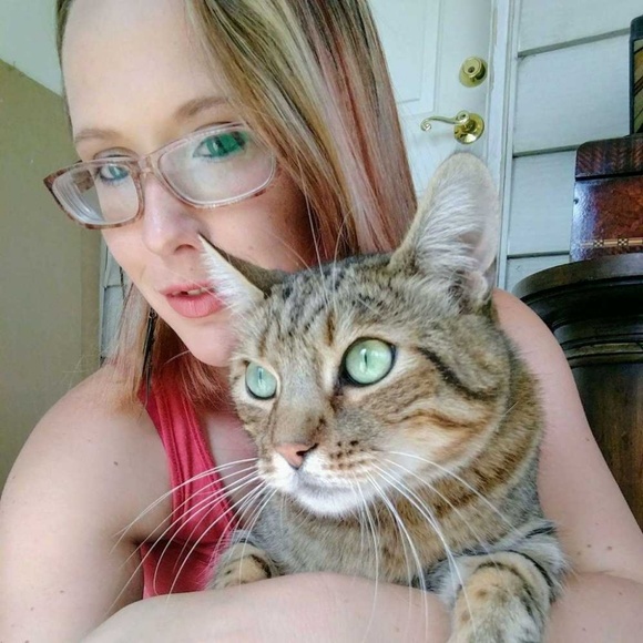 Meet your Posher, Mallory - Picture 3 of 7